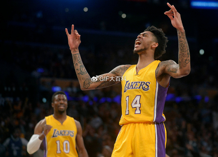 OD体育官网-三个榜眼全废,科比力荐塔图姆被无视,湖人管理层亲手毁掉王朝|科比·布莱恩特|鲍尔|全明星|拉塞尔|布兰登-英格拉姆_新浪体育_新浪新闻